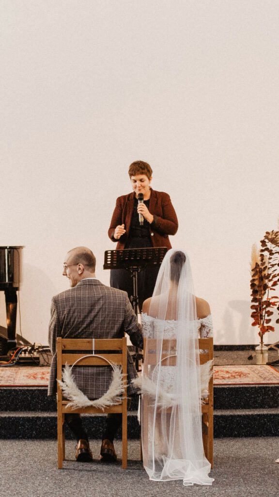 Sarah-Simonetti_vor_Brautpaar